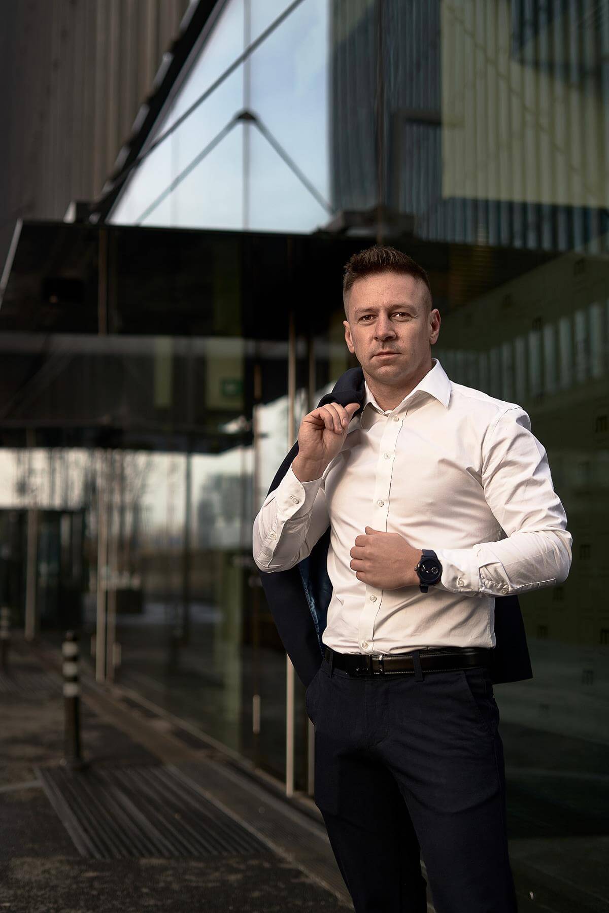 Fotografia biznesowa - Śląsk Fotografia biznesowa - Kobieta w garsonce